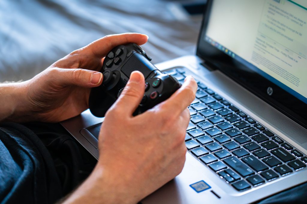 Are Virtual Worlds Becoming More Important Than Traditional Online Games?